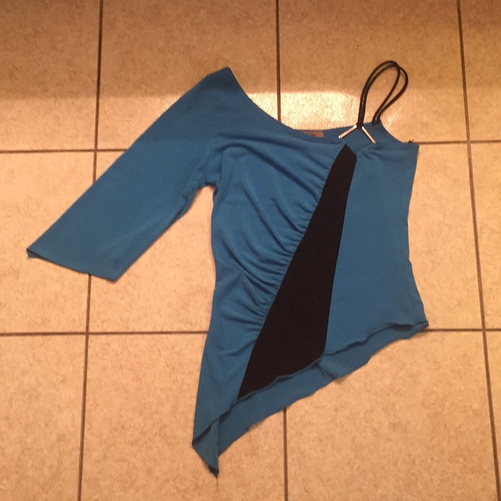 Turquoise go out top!